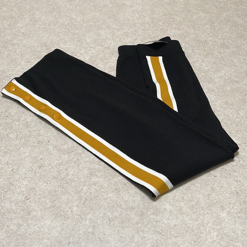 BNWT FOREVER 21 BLACK KNIT GOLD/WHITE STRIPE HIGH WAIST PANTS
